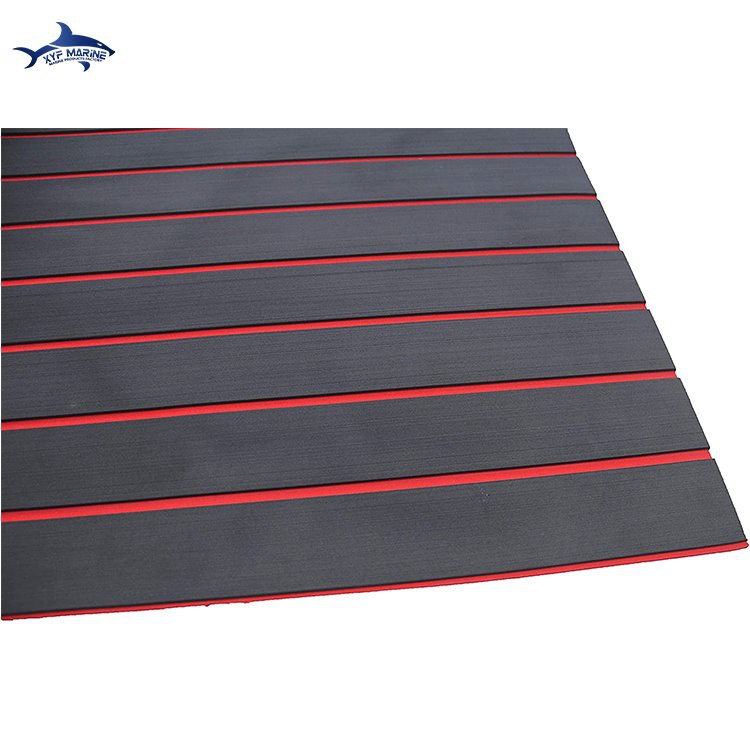 Remplacement du tapis de bateau par du vinyle en mousse EVA